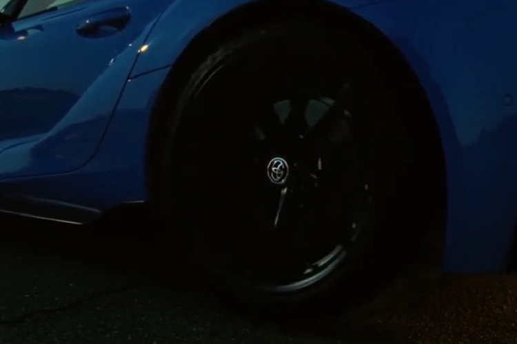 Đối với GR Supra RZ Matte Storm Gray Metallic 2021, hãng Toyota không công bố hình ảnh hay thông tin ngoài số lượng xuất xưởng. Tuy nhiên, tương tự như phiên bản đặc biệt còn lại, Toyota GR Supra RZ Matte Storm Gray Metallic 2021 dự kiến cũng được sơn màu xám đặc biệt.