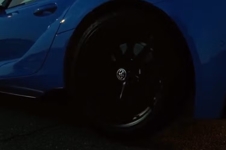 Đối với GR Supra RZ Matte Storm Gray Metallic 2021, hãng Toyota không công bố hình ảnh hay thông tin ngoài số lượng xuất xưởng. Tuy nhiên, tương tự như phiên bản đặc biệt còn lại, Toyota GR Supra RZ Matte Storm Gray Metallic 2021 dự kiến cũng được sơn màu xám đặc biệt.