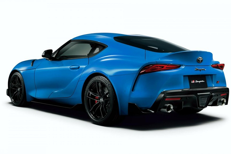 Dự kiến, Toyota GR Supra RZ Horizon Blue Edition và RZ Matte Storm Gray Metallic 2021 sẽ chính thức được tung ra thị trường Nhật Bản vào tháng 10 tới đây. Giá xe Toyota GR Supra 2021 tương ứng của 2 phiên bản này là 7,413 triệu Yên (khoảng 1,62 tỷ đồng) và 7,665 triệu Yên (1,67 tỷ đồng).