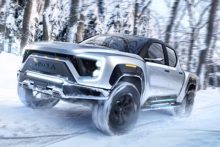 Nikola trang bị cho chiếc bản tải của mình viên pin li-ion dung lượng 160 kWh, có khả năng giúp xe hoạt động tối đa 483 km. Ngoài ra, tùy chọn nhiên liệu hydro cũng được cung cấp, có thể giúp xe hoạt động lên đến 900 km mới cần phải sạc lại. Người lái có thể dễ dàng điều chỉnh các chế độ lái khác nhau thông qua một nút bấm. Năng lượng từ nhiên liệu của xe có thể sử dụng trong suối 12 giờ. Giá xe Nikola Badger chưa được công bố chính thức.