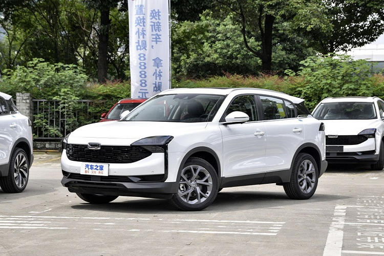 Qoros là một nhà sản xuất ôtô có trụ sở ở Thượng Hải, Trung Quốc, và công ty này vừa cho ra mắt một mẫu xe mới mang cái tên đơn giản là 7. Đây là mẫu xe đầu tiên của Qoros sau khi được mua lại bởi tập đoàn Baoneng Group. Qoros 7 2020 mới vốn được chế tạo dựa trên khung gầm Qoros 5, nhưng nó sẽ được định vị cao hơn trên thị trường.