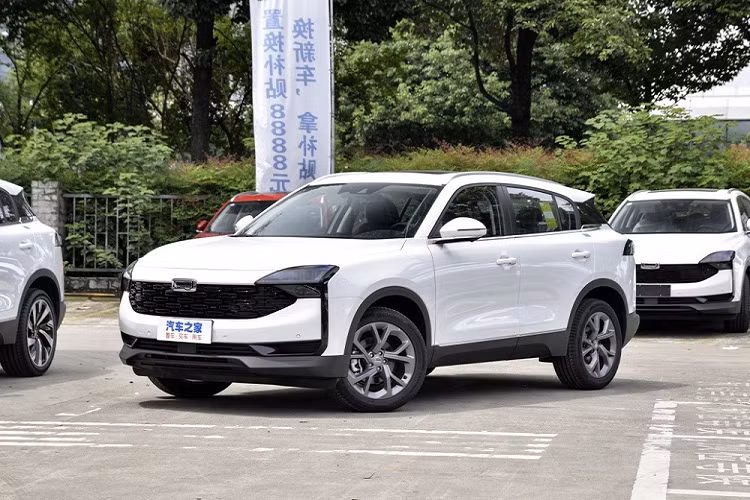 Qoros là một nhà sản xuất ôtô có trụ sở ở Thượng Hải, Trung Quốc, và công ty này vừa cho ra mắt một mẫu xe mới mang cái tên đơn giản là 7. Đây là mẫu xe đầu tiên của Qoros sau khi được mua lại bởi tập đoàn Baoneng Group. Qoros 7 2020 mới vốn được chế tạo dựa trên khung gầm Qoros 5, nhưng nó sẽ được định vị cao hơn trên thị trường.