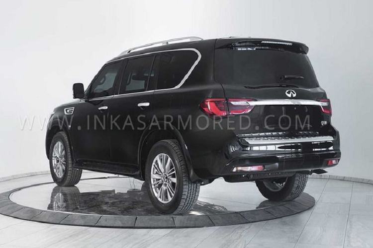 Về truyền động, Infiniti QX80 Inkas tiếp tục sử dụng khối động cơ V8 5.6L với công suất đầu ra 400 mã lực. Điều này đồng nghĩa với việc Inkas hoàn toàn không can thiệp gì tới sức mạnh của xe và giữ nó ở trạng thái nguyên bản.