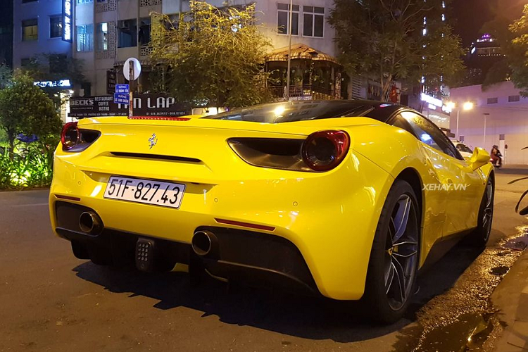 “Trái tim của siêu ngựa” 488 GTB này là khối động cơ V8, tăng áp kép, 3.9 lít, sản sinh công suất tối đa 661 mã lực và mô-men xoắn cực đại 760 Nm.