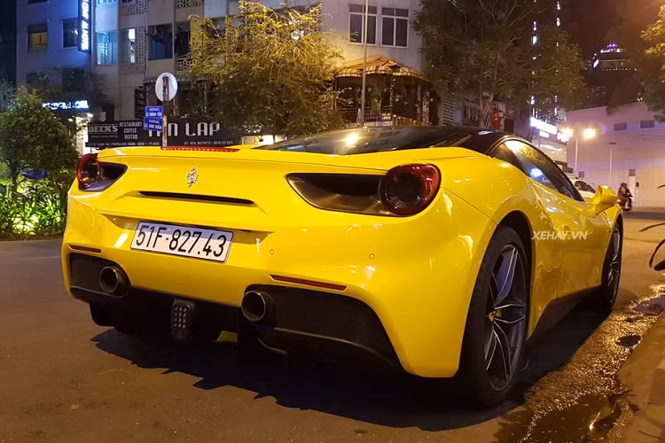 “Trái tim của siêu ngựa” 488 GTB này là khối động cơ V8, tăng áp kép, 3.9 lít, sản sinh công suất tối đa 661 mã lực và mô-men xoắn cực đại 760 Nm.