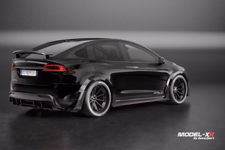 Thiết kế vòm bánh sau của RevoZport độ Tesla Model X trông rất lạ mắt và thú vị, giúp tổng thể chiếc SUV điện càng trở nên nổi bật và ấn tượng hơn.