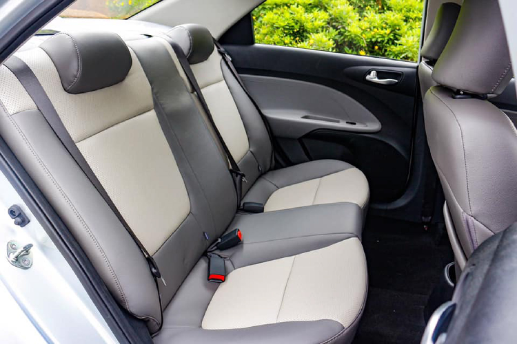 Cụ thể, doanh số Kia Soluto xếp dưới bộ ba: Toyota Vios, Hyundai Accent và Honda City. Trong tháng 5 vừa qua, Kia Soluto chỉ bán được 387 xe, xếp trên Mitsubishi Attrage (256 xe), Mazda2 (149 xe) và Nissan Sunny (46 xe).