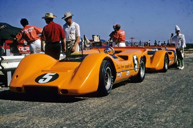 Ở thời điểm đó, M6A là chiếc xe đầu tiên của McLaren sở hữu bộ khung monocoque và cũng là chiếc xe đầu tiên mang lên mình màu sơn McLaren Orange đặc trưng của của thương hiệu này. Chiếc xe khi đó đã được trang bị khối động cơ V8 đến từ Chevrolet với hệ thống phun xăng.