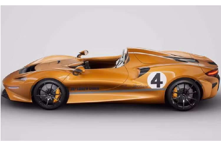 MSO trang bị cho mẫu xe này bộ mâm mười chấu, được làm bằng hợp kim nhẹ, hoàn thiện phay kim cương bề mặt, cùng với cùm phanh màu cam nổi bật phía trong. Nội thất của Elva MSO M6A được bọc da màu trắng với những đường chỉ khâu tương phản màu cam. Vô-lăng xe được bọc da màu đen, đi cùng một số chi tiết ốp sợi carbon mờ trong khi cửa xe và bệ tì tay trung tâm được sơn cam đồng màu ngoại thất.