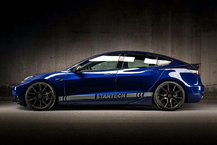 Gói này bao gồm cản trước tùy chỉnh mạnh mẽ, cản sau tái thiết kế tương tự, cánh gió sau cố định và các phần mở rộng vòm bánh xe mới, đem lại cho tổng thể xe một cái nhìn cơ bắp hơn, khỏe khoắn hơn.