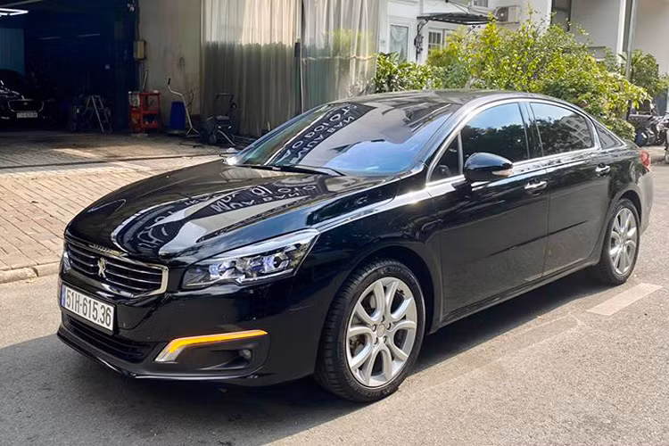 Dòng xe Peugeot 508 nhập khẩu trực tiếp từ châu Âu từng được THACO phân phối tại Việt Nam với mức giá lên đến 1,42 tỷ đồng. Cao hơn nhiều so với các đối thủ Nhật Bản như: Honda Accord, Toyota Camry hay Mazda6 trong phân khúc sedan hạng D cỡ trung.
