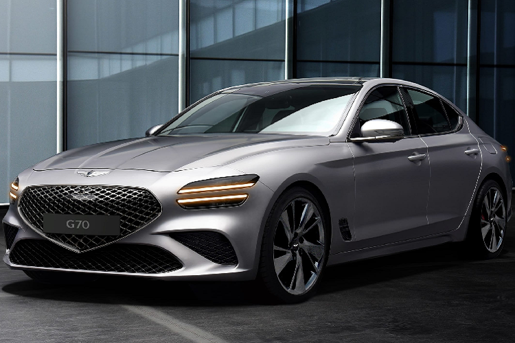 Cuối cùng, vì là một mẫu xe sang, G70 cũng đầu tư nhiều vào khả năng cách âm. Hãng xe Hàn cho biết đã nâng cấp kính chắn gió và kính trước giúp tăng cường sự yên tĩnh cho nội thất, làm cho không gian nội thất vốn đã yên tĩnh, nay lại càng dễ chịu hơn.