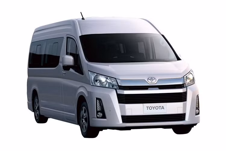 Hệ thống động cơ trên Hiace 2020 cũng sẽ là một điểm mới so với trước đây. Ngoài Toyota Hiace 2020, mẫu xe anh em là Toyota Granvia mới cũng lộ giá bán sớm ở mức từ 3,07 - 3,08 tỷ đồng cho 2 phiên bản.