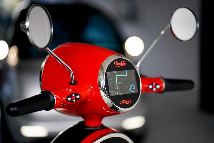 Microletta về cơ bản chỉ là một mẫu concept, nhưng công ty có dự tính đưa nó vào sản xuất thương mại. Tuy nhiên, Micro đang tập trung chế tạo Microlino trước tiên, vậy nên không rõ Microletta bao giờ mới được sản xuất thật. Dù sao đi nữa, công ty cũng đang tiếp nhận đơn đặt hàng không trói buộc và nói rằng nó sẽ có giá khoảng 4.900 euro (129 triệu đồng).