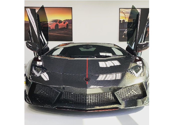 Khi ra mắt Carbonado, Mansory cũng ra mắt gói nâng cấp động cơ cho bản độ này với công suất cực đại lên đến 1.200 mã lực. Tuy nhiên, chiếc Carbonado Apertos đang được rao bán này lại không được nâng cấp động cơ. Theo như trang rao bán, chiếc xe vẫn có công suất 731 mã lực đến từ khối động cơ V12 hút khí tự nhiên, đây là sức mạnh nguyên bản của Aventador S.