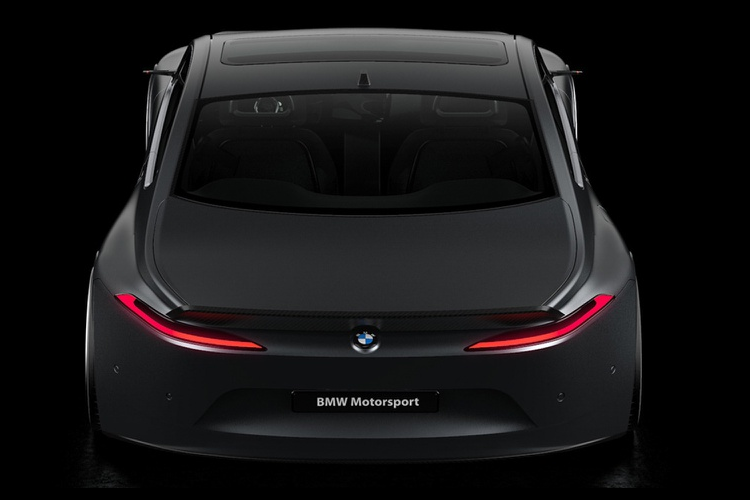 Cột C của chiếc xe theo kiểu "Hofmeister Kink", đây là kiểu thiết kế bẻ cong viền kính, tạo thành hình tứ giác, tuy nhiên nó sắc cạnh hơn so với E24 6-Series. Kính chắn gió thoải hơn và phần mui cũng hẹp hơn.