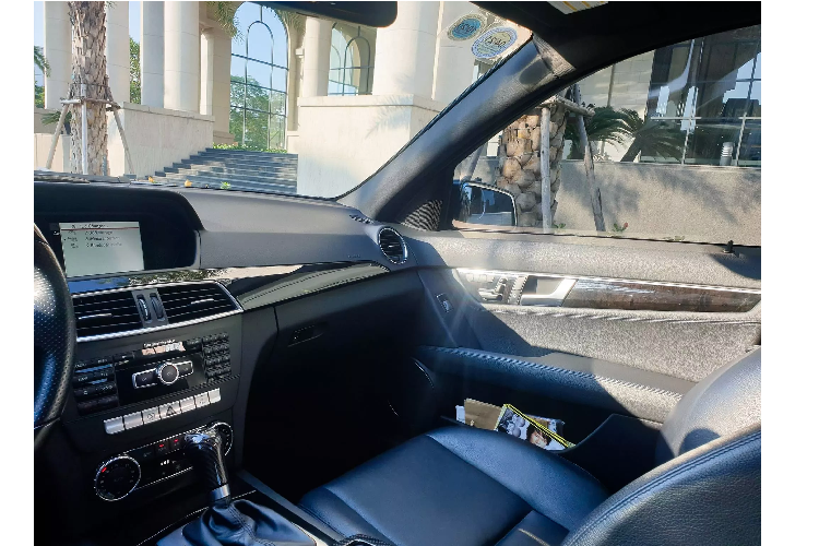 Tất nhiên, lựa chọn chơi xe sang đời cũ người mua nên phải dự trù một khoản chi phí để dành cho việc bảo dưỡng, sửa chữa, thay thế phụ tùng (đến hạn) để xe vận hành ổn định và tin cậy hơn. Chi phí dự trù để chăm sóc xe thấp hoặc cao còn phụ thuộc vào độ “chất” của xe.