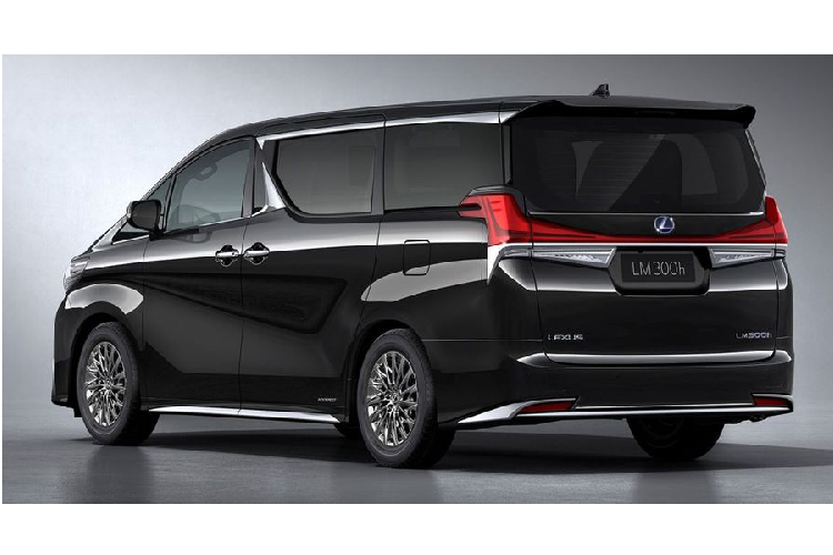 Về truyền động, Lexus LM 300h sử dụng động cơ xăng 4 xy-lanh 2.5L kết hợp động cơ hybrid, cho ra tổng công suất 208 mã lực và 409 Nm mô-men xoắn cực đại. Đi kèm với đó là trang bị hộp số vô cấp E-CVT và tuỳ chọn hệ dẫn động 1 hoặc 2 cầu. Mức giá xe Lexus LM 300h mới tại Việt Nam theo một số nguồn tin lên tới 11 tỷ đồng, nếu đúng vậy, đây sẽ là mẫu MPV có giá bán cao nhất tại thị trường Việt.