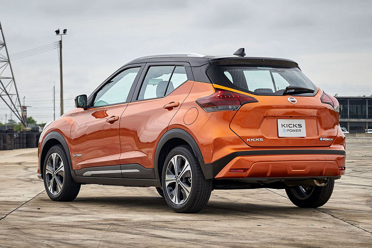 Tại Nhật và Thái Lan, giá xe Nissan Kicks 2021 bán ra từ 600 - 625 triệu đồng. Nhưng điểm đáng giá nhất của phiên bản này chính là ngoại hình hiện đại cùng động cơ thân thiện với môi trường E-Power mới.