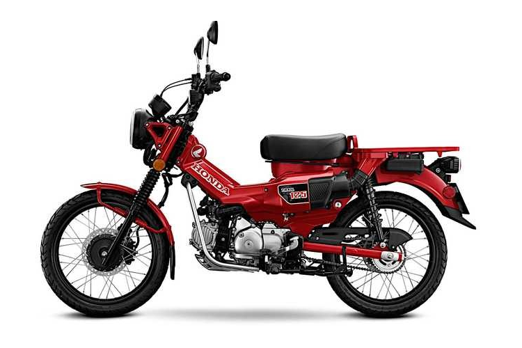 Đúng như cái tên của mình, xe máy Honda Trail 125 là phiên bản Cub dành cho việc đi offroad, đường mòn. Tổng thể xe mang kiểu dáng scrambler với tay lái cao, ống xả xe được vắt cao chạy dọc thân xe tương tự các mẫu scrambler cỡ lớn. Bên cạnh đó xe còn được trang bị hệ thống treo hành trình dài, bộ vành nan linh hoạt.