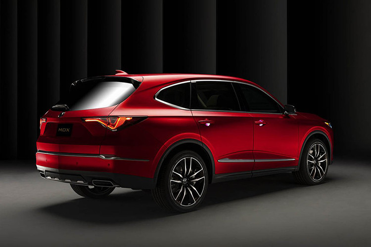 Trong khi đó, Acura MDX Type S thể thao hơn sẽ dùng động cơ xăng tăng áp V6, dung tích 3.0 lít, sản sinh công suất tối đa 355 mã lực và mô-men xoắn cực đại 480 Nm. Phiên bản này sẽ được trang bị cả hệ dẫn động 4 bánh toàn thời gian thế hệ thứ 4.