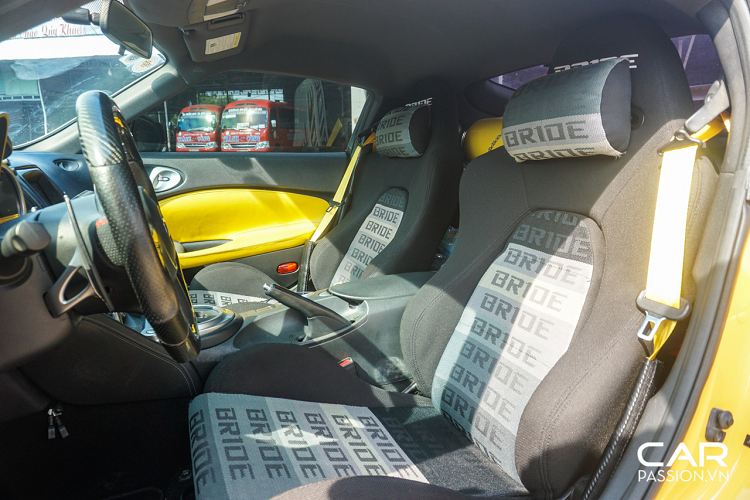 Thay cho hệ thống xả nguyên bản, chiếc xe đã được trang bị hệ thống xả đến từ thương hiệu Armytrix, đem lại âm thanh đầy uy lực cho chiếc xe. Đây cũng là một thương hiệu ống xả được ưa chuộng tại Việt Nam khi đã từng có rất nhiều mẫu siêu xe nổi tiếng như Lamborghini Aventador, Ferrari 488 GTB,… đã từng được trang bị hệ thống xả cùng thương hiệu.