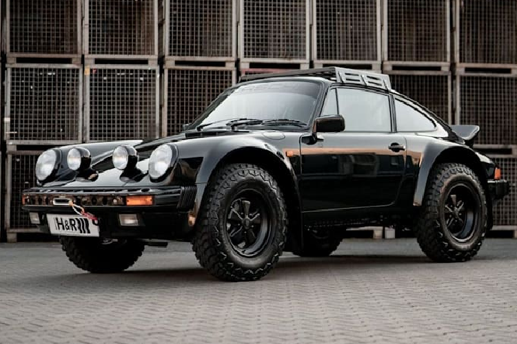 Burkhard đã hợp tác với bộ phận cá nhân hóa Tailor-Made tại công ty chuyên chế tạo hệ thống H&amp;R. Để xử lý khả năng off-road của Syberia RS, đội ngũ đã bỏ đi hệ thống nguyên bản, và thay thế bằng hệ thống thanh chống sốc nạp lò xo độ riêng với tính năng điều chỉnh độ cao. Điều này cũng yêu cầu chế tạo thêm các vòng bi hỗ trợ và giá đỡ độ riêng.