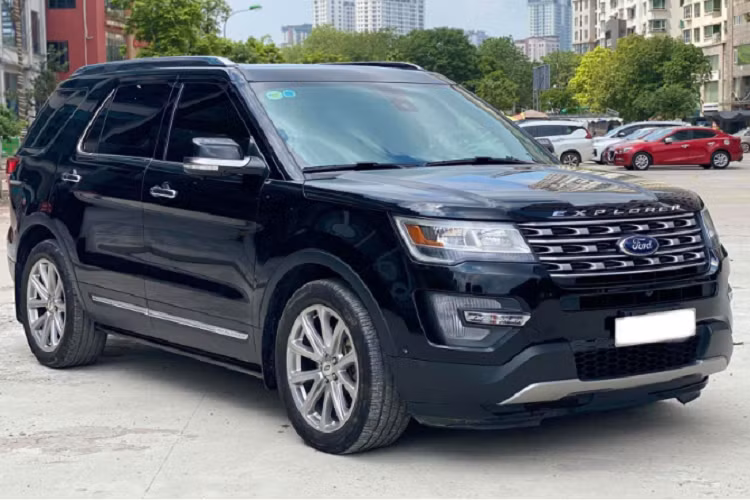 Việc hãng giảm giá Ford Explorer mới là để thúc đẩy doanh số bán hàng, nhưng đổi lại những người muốn bán Ford Explorer đã qua sử dụng sẽ cảm thấy không vui vì điều này. Đặc biệt là người mua bán xe cũ gần như cầm chắc khoản lỗ này nếu đang "ôm" Explorer.