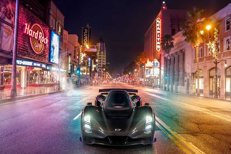 Sau một chiến dịch giới thiệu đầy “úp mở”, Tập đoàn Czinger Vehicles tại California đã sẵn sàng ghi tên mình lên bản đồ siêu xe thế giới khi ra mắt siêu phẩm ‘21C’. Siêu xe Czinger 21C hybrid 1 chỗ ngồi này được phát triển dựa trên phong cách của mẫu concept ý tưởng Yamaha OX99-11, với mục tiêu xây dựng mẫu siêu xe hiệu suất cao độc nhất vô nhị.