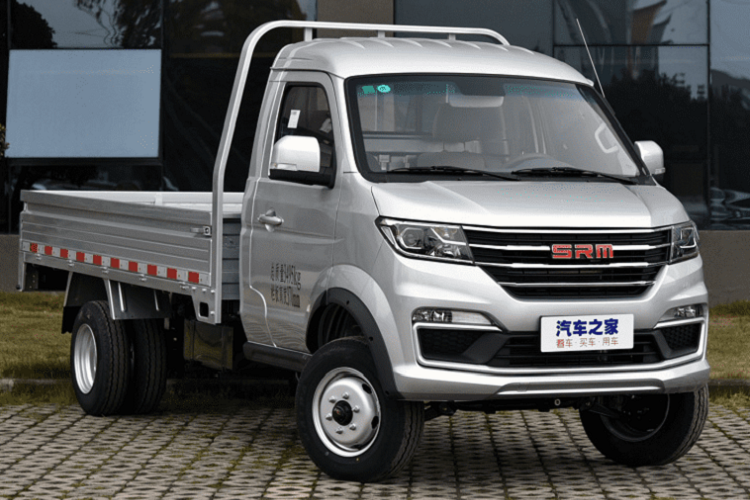 Thị trường nội địa Trung Quốc có tồn tại vô số thương hiệu mà nếu có lẽ là ngay đến một người dân địa phương cũng khó có thể nhớ hết. Một trong những thương hiệu nhỏ, ít tiếng tăm hơn như vậy chính là xe giá rẻ SRM. Nó là một thương hiệu con thuộc Brilliance Automotive (top 10 thương hiệu xe lớn nhất Trung Quốc).