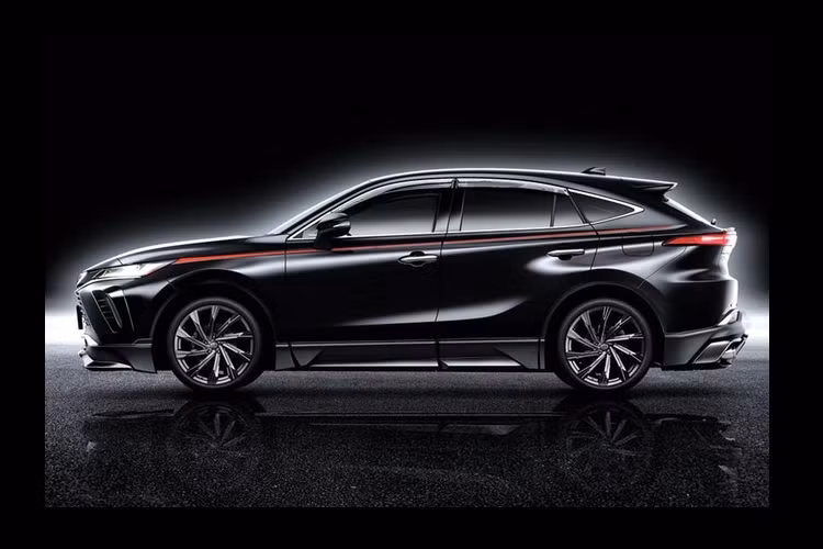Hiện gói độ GR cho Toyota Venza 2021 mới chỉ được bán ra tại Nhật Bản, với tổng giá trị xấp xỉ từ 8.000-10.000 USD (tương đương khoảng 186-232 triệu đồng).