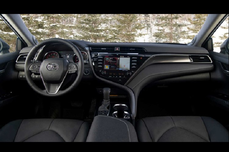 Mức giá xe Toyota Camry AWD 2020 mới này hiện vẫn chưa bao gồm phí giao xe tại thị trường Mỹ, thường sẽ cộng thêm khoảng 900 USD.