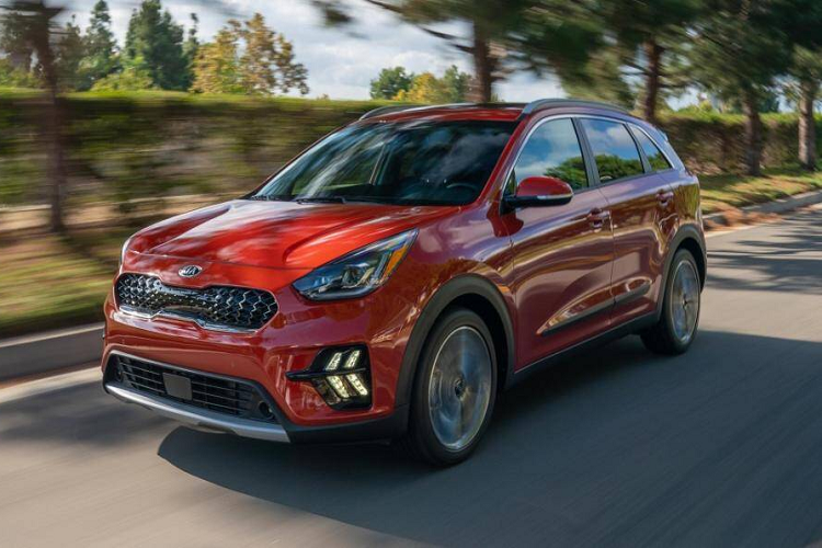 7. Kia Niro 2020 - 4,7L/ 100km