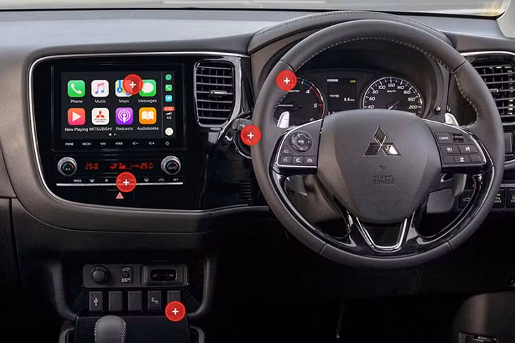 Về an toàn và hỗ trợ lái, bên cạnh một số trang bị trước đó như 07 túi khí, phanh ABS-EBD-BA, cân bằng điện tử (ASTC), khởi hành ngang dốc (HAS), kiểm soát chân ga khi đang phanh gấp (BOS) và camera lùi. Ngoài ra còn có hệ thống cảnh báo điểm mù (BSM) và hỗ trợ chuyển làn đường (LCA) hay kiểm soát hành trình thích ứng (Adaptive Cruise Control),… như bán tải Triton facelift 2020.