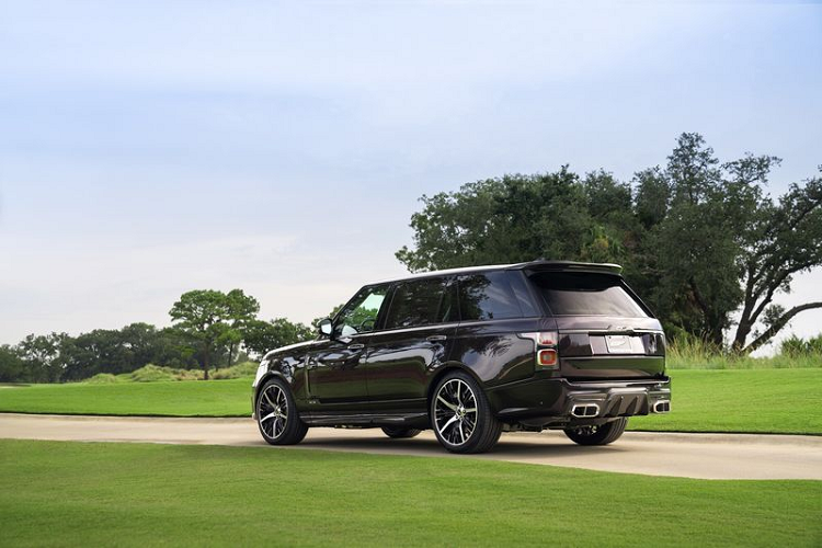 Giá xe Range Rover Sandringham Edition là 315.000 USD (khoảng 7,29 tỷ đồng) và chỉ có đúng 5 chiếc được sản xuất, chưa gồm thuế. Nó đắt hơn đáng kể so với Range Rover Autobiography nhưng với những gì khách hàng nhận được thì con số đó hoàn toàn xứng đáng.