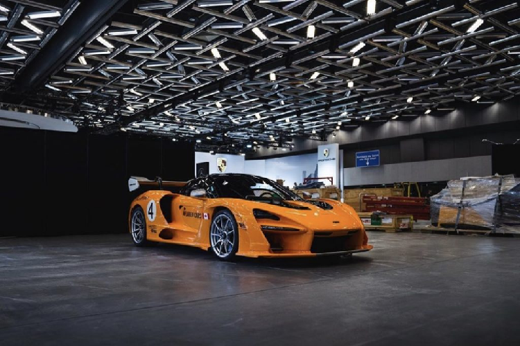 Một số chiếc Senna tới đây sẽ được ra mắt dựa trên khung gầm của McLaren Senna GTR. Cho dù chỉ sản xuất 75 chiếc, tính đến thời điểm hiện tại, siêu xe McLaren Senna GTR vẫn còn khoảng 20 chiếc “chưa tìm được chủ nhân”. Có lẽ một phần chính vì những chiếc xe này sinh ra không dành cho đường phố nên phần nào sẽ khó khăn hơn trong việc sử dụng.