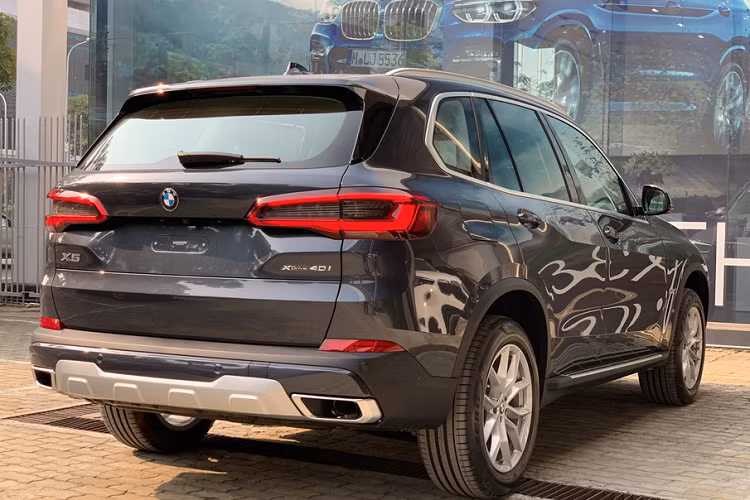 Cần số cũ tạo cảm giác đơn giản, đẹp mắt nhưng thiếu đi sự nổi bật