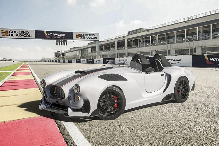 Knight International là một công ty nổi tiếng nhờ bán những chiếc hypercar và xe độ cực hiếm, nhưng gần đây, họ đã quyết định thử vận may với việc tự sản xuất xe. Mẫu xe đầu tiên của họ sẽ được gọi là Knight Vision R 2021 mới và nó nhắm mục tiêu kết hợp dáng vẻ xe đua cổ điển từ thập niên 1960 với “tiêu chuẩn cao nhất” của ngày hôm nay.