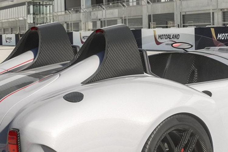 Giả định mọi thứ hoạt động đúng mong muốn, quá trình sản xuất xe sẽ chỉ giới hạn 500 chiếc và giá xe Knight Vision R sẽ khởi điểm trong khoảng 500.000 – 600.000 USD (tương đương 11,5 – 13,9 tỷ đồng). Tuy nhiên, không rõ khi nào quá trình sản xuất sẽ bắt đầu và và dường như công ty vẫn đang tìm kiếm thông tin phản hồi về mẫu xe đầu tay này.