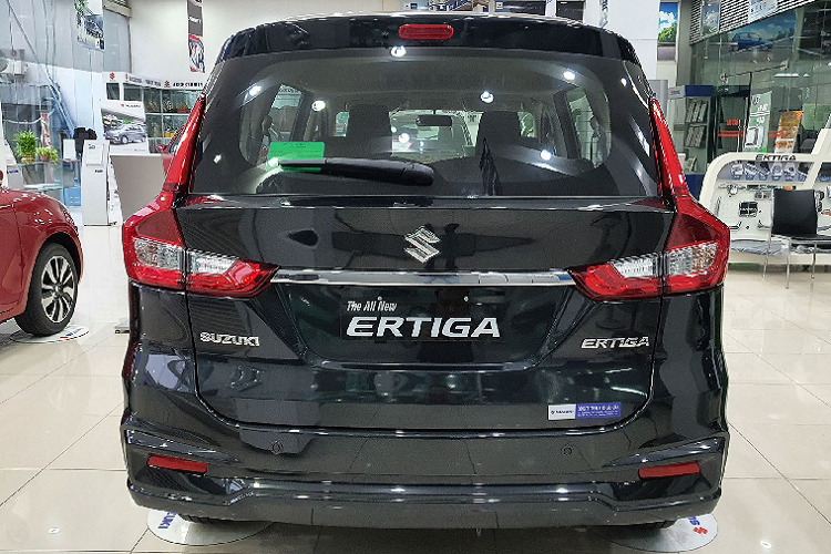 Với mức giảm từ 45 – 55 triệu đồng, Suzuki Ertiga Limited và Mitsubishi Xpander AT trở thành lựa chọn hấp dẫn dành cho khách mua MPV 7 chỗ cỡ nhỏ để phục vụ cho gia đình hay chạy dịch vụ. Tuy nhiên, người mua nên cân nhắc mua xe nhanh chóng nếu có nhu cầu, vì số lượng xe giảm giá tại đại lý có giới hạn.