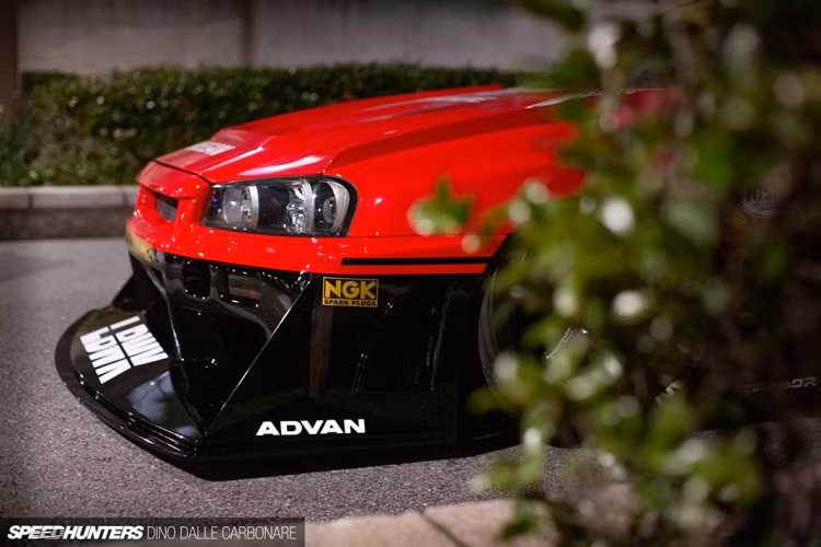 Sau khi trở về, khối động cơ sở hữu nắp máy được đánh bóng, cam nóng, cùng với đó là bộ chế hòa khí kép với ống nạp 50 mm đến từ Solex. Công suất đến từ khối động cơ này không được Kato tiết lộ.