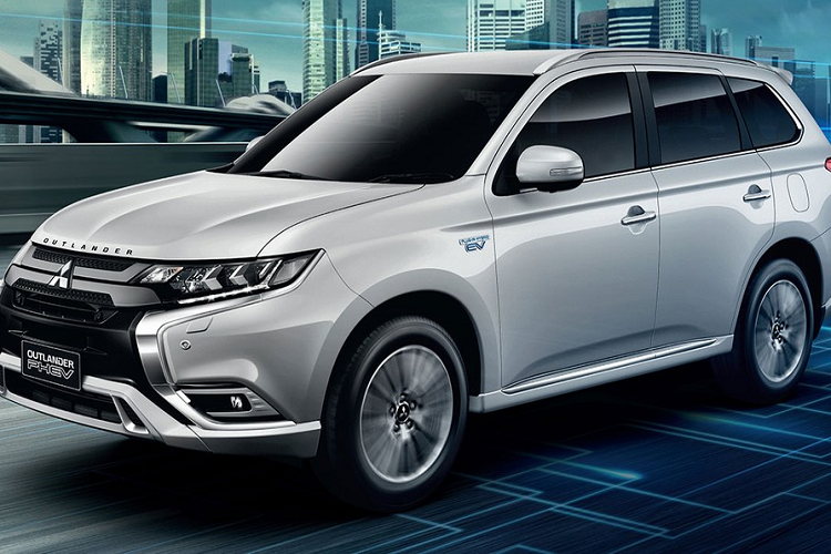 Tại thị trường Thái Lan, giá xe Mitsubishi Outlander PHEV 2021 có mức khởi điểm từ 1,64 triệu Baht (1,25 tỷ đồng) cho bản GT và 1,749 triệu Baht (1,33 tỷ đồng) cho bản GT Premium.