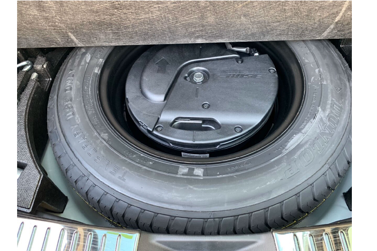 Điểm nổi bật của Mazda CX-5 2.5AT AWD Signature bản full options chính là hệ thống an toàn chủ động cao cấp Mazda i-Activsense mới đi kèm với một loạt các tính năng tiên tiến trong phân khúc như: Cảnh báo điểm mù, cảnh báo lệch làn, cảnh báo phương tiện cắt ngang khi lùi, cảnh báo vật cản phía trước và camera 360 độ.