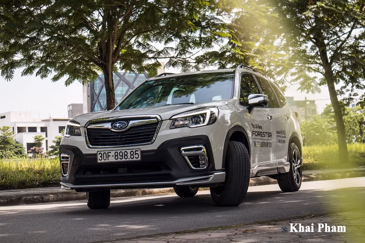 Được biết, khách hàng mua mới xe Subaru Forester nếu bổ sung bộ phụ kiện GT Edition sẽ bỏ thêm 78 triệu đồng, nếu mua lẻ để lắp thêm trên xe của mình đang sử dụng thì mức giá sẽ là 109 triệu đồng. Giá xe Subaru Forester GT Edition 2020 đang bán ra là 1,142 tỷ đồng, nhưng hiện các đại lý đang dành nhiều chương trình ưu đãi cho khách hàng