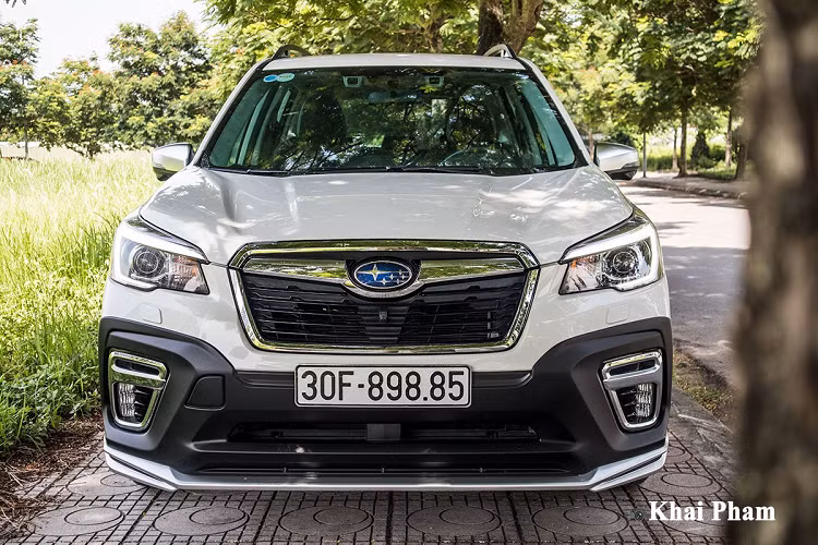 Sau khi đã mở bán ở Việt Nam được gần 1 năm, Subaru Forester 2020 mới tiếp tục trình làng phiên bản thể thao với gói phụ kiện GT Edition hoàn toàn mới, lần đầu được áp dụng. Đây là một trong những điểm tích cực của nhà phân phối thương hiệu này khi cung cấp cho người dùng một chiếc xe với diện mạo thể thao và cá tính hơn nhằm lôi kéo khách hàng trẻ tuổi.