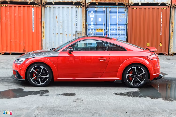 Khác với các hãng độ khác, ABT Sportsline không sản xuất đại trà các gói bodykit. Hãng này chỉ sản xuất khi có đơn đặt hàng. Do đó, bộ bodykit này mất khoảng 2 tháng để về đến Việt Nam.