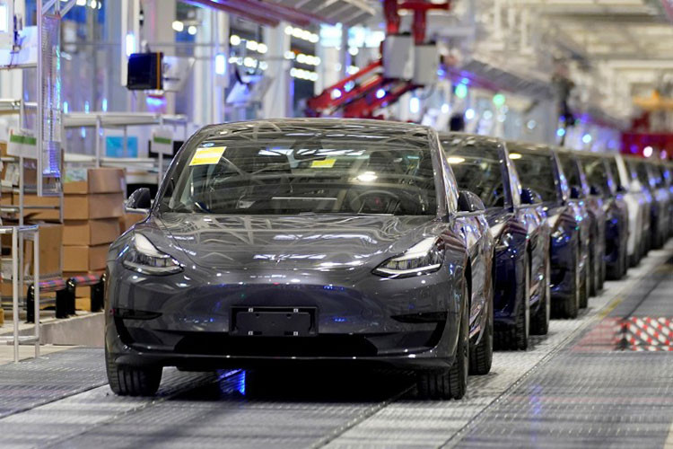 Lo xe Tesla san xuat tai Trung Quoc dau tien cap ben chau Au-Hinh-2