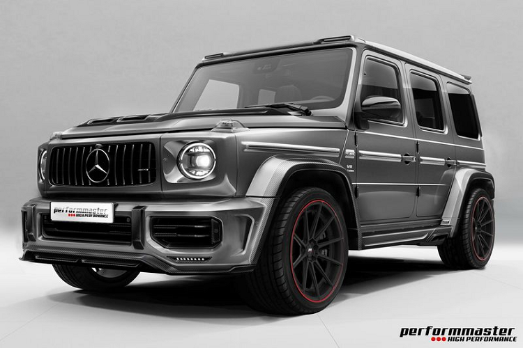 PerformanceMaster đã nâng cấp sức mạnh của Mercedes-AMG G63 mới bằng việc lắp đặt các bộ tăng áp mới, đồng thời tinh chỉnh nhiều chi tiết khác như làm mới phần mềm ECU, kết quả là khối đông cơ tăng áp kép V8 4.0L của AMG G63 đã sản sinh công suất lên tới 794 mã lực và mô-men xoắn cực đại 1.020 Nm.