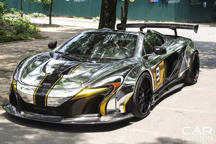 Thay cho hệ thống xả gốc, xe đã được nâng cấp với hệ thống xả Fi Exhaust đầy uy lực. Với trang bị này, tiếng động cơ của chiếc xe sẽ trở nên mạnh mẽ hơn so với hệ thống xả nguyên bản. McLaren 650S được trang bị động cơ V8 3.8 Lít tăng áp kép sản sinh công suất 650 mã lực – Đúng như tên gọi của chiếc xe. Với sức mạnh này , chiếc xe có thể tăng tốc từ 0-100km/h chỉ trong vòng 3 giây trước khi đạt tốc độ tối đa lên tới 333km/h.