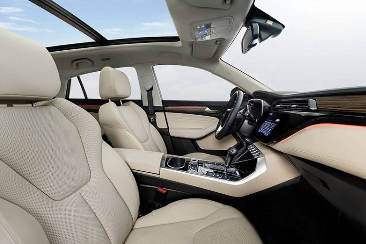 Ford Territory 2021 có thông số kỹ thuật tương ứng 1.580 x 1.936 x 1.674 mm tương ứng chiều DxRxC, chiều dài cơ sở đạt 2.716 mm. So sánh với 2 đối thủ là Mazda CX-5 và Honda CR-V, kích thước của Territory 2021 lớn hơn đáng kể.